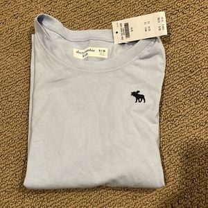 NWT Abercrombie Kids t shirt size 9/10